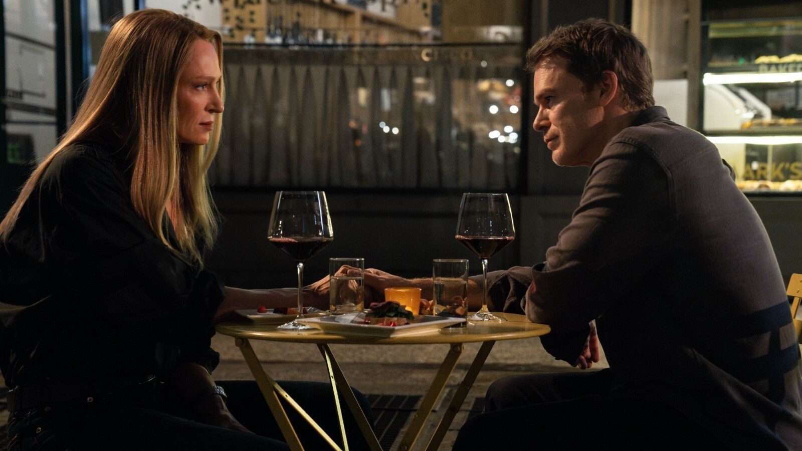 Uma Thurman e Michael C. Hall em Dexter: Ressurreição